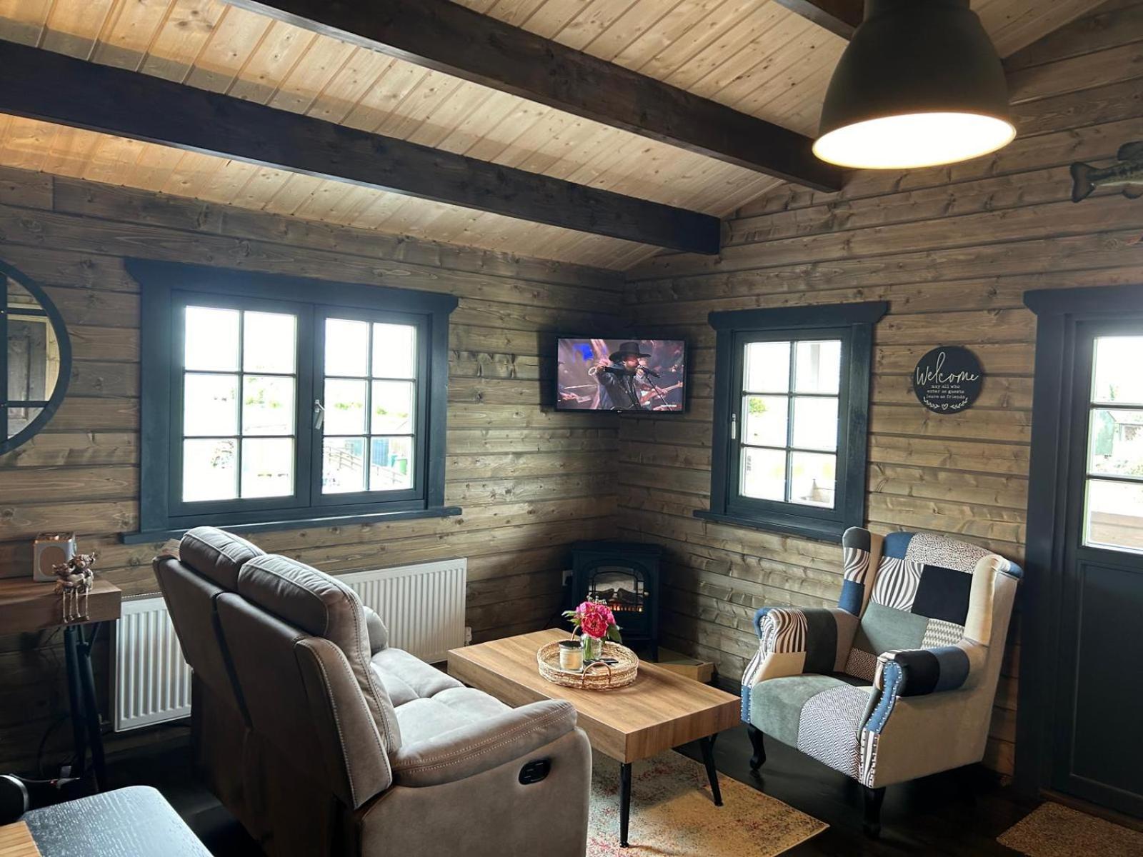 Little Rock Retreat Log Cabin With Hot Tub Castletown Gheoghegan Bagian luar foto