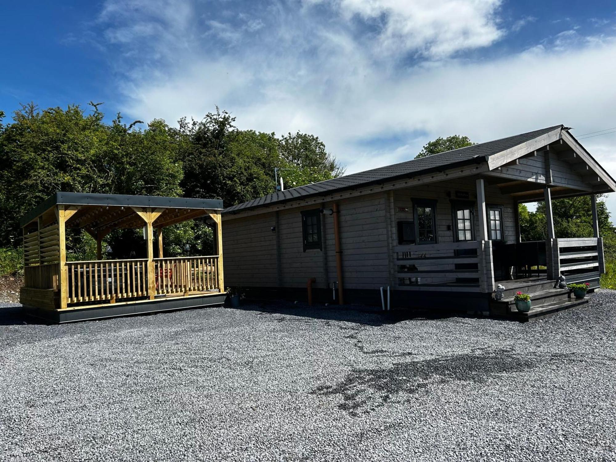 Little Rock Retreat Log Cabin With Hot Tub Castletown Gheoghegan Bagian luar foto