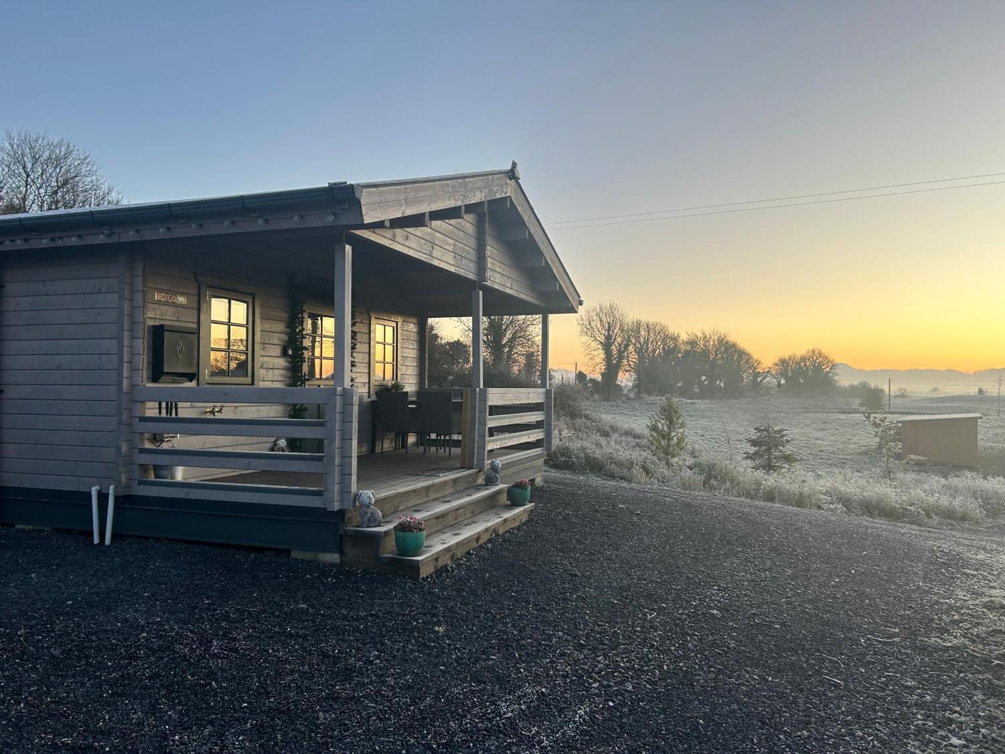 Little Rock Retreat Log Cabin With Hot Tub Castletown Gheoghegan Bagian luar foto